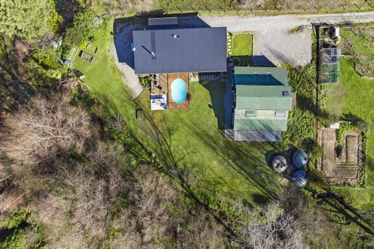 Photo of property in 33a Totara View Road, Wakefield, 7095