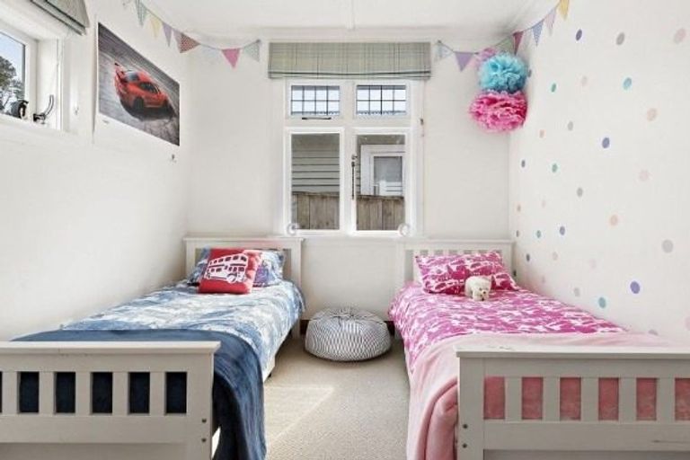 Photo of property in 13 Firth Terrace, Karori, Wellington, 6012