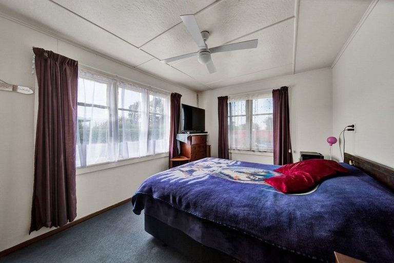 Photo of property in 51 Turuturu Road, Hawera, 4610