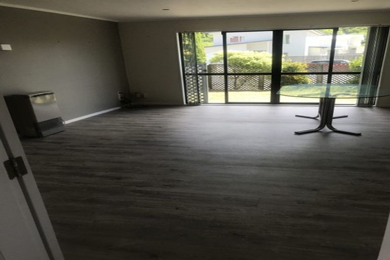 Photo of property in 193 Westchester Drive, Churton Park, Wellington, 6037