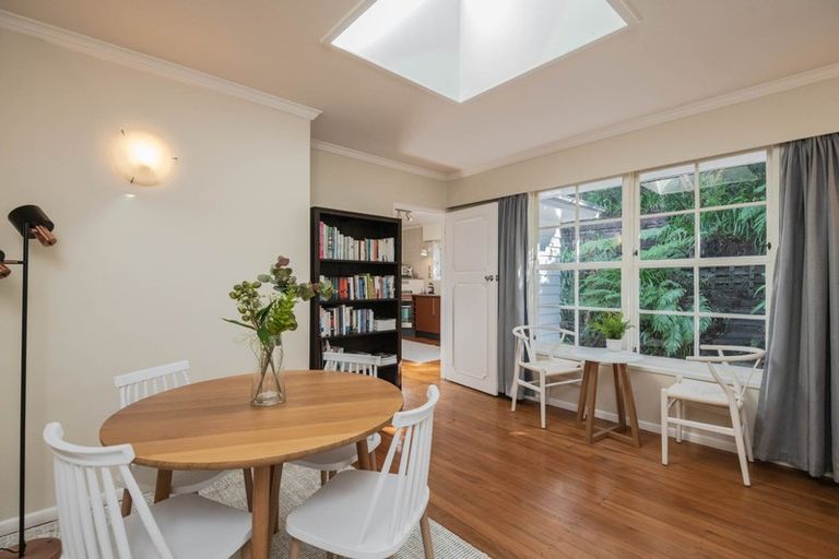 Photo of property in 11 Goddard Grove, Churton Park, Wellington, 6037