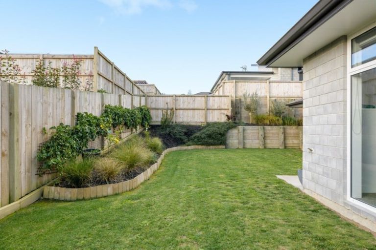 Photo of property in 22 Ballintoy Park Drive, Welcome Bay, Tauranga, 3175