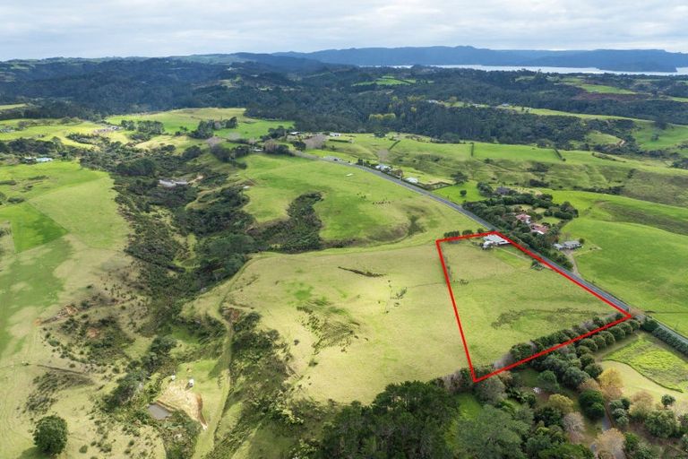 Photo of property in 3031 Awhitu Road, Awhitu, Waiuku, 2684