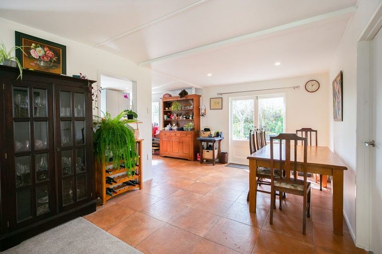 Photo of property in 1021 Old North Road, Waimauku, 0882