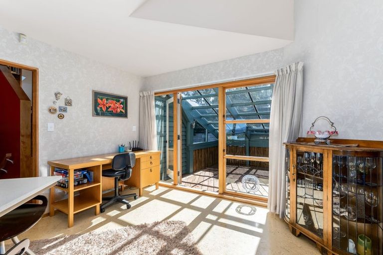 Photo of property in 1 Maple Grove, Maungaraki, Lower Hutt, 5010