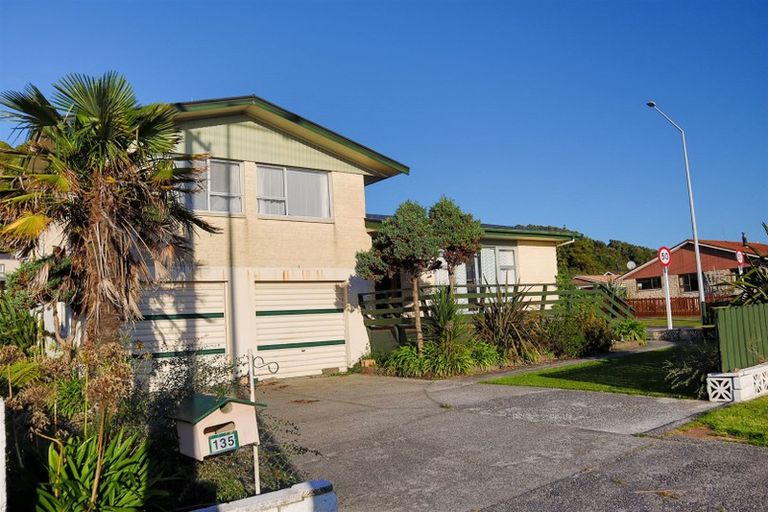 Photo of property in 135 Main South Road, Karoro, Greymouth, 7805