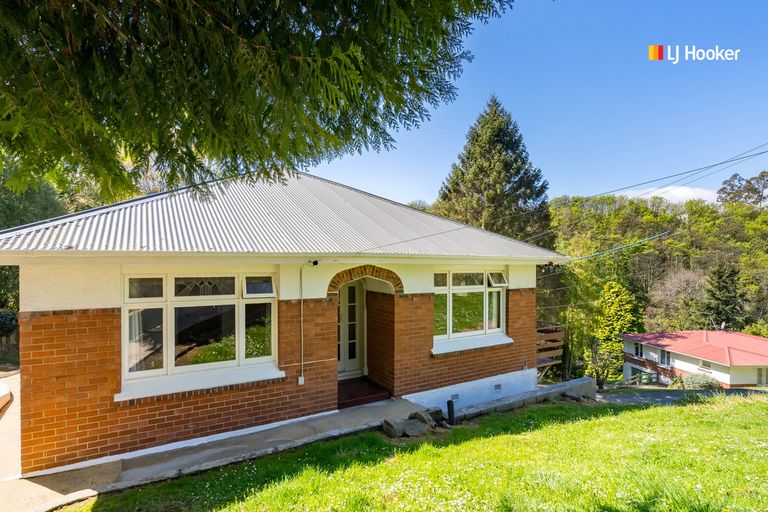 Photo of property in 43 Glen Road, Mornington, Dunedin, 9011