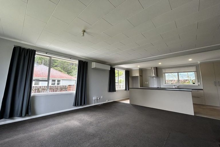 Photo of property in 16 Mawhera Street, Dobson, Greymouth, 7805