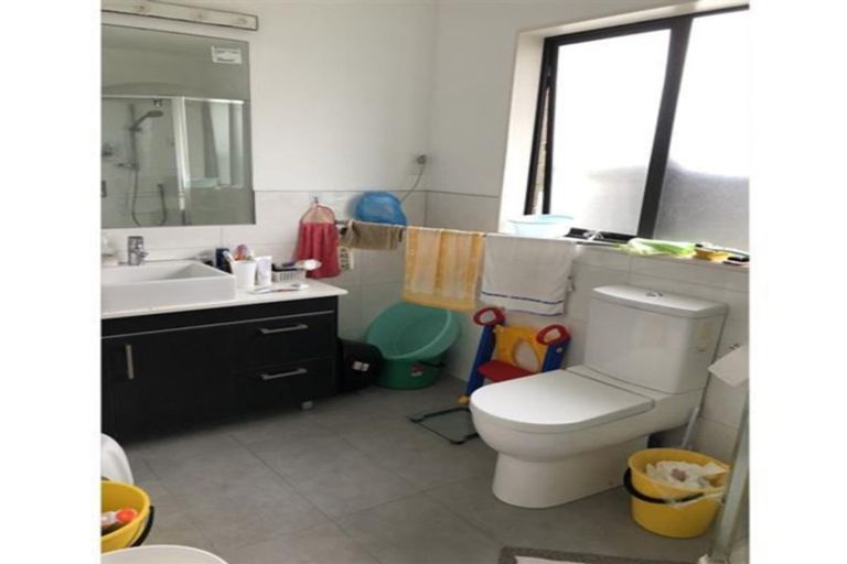 Photo of property in 79 Hugh Green Drive, Pinehill, Auckland, 0632