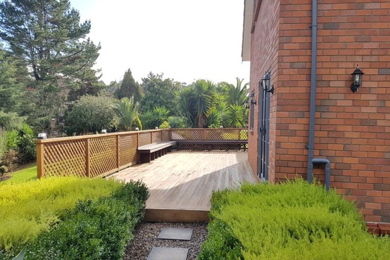 Photo of property in 12a Wicklam Lane, Greenhithe, Auckland, 0632