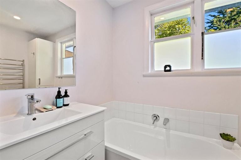 Photo of property in 225 Burnham Road, Burnham, 7600