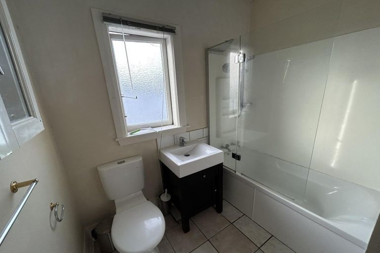 Photo of property in 1-3 Mudges Terrace, Newtown, Wellington, 6021