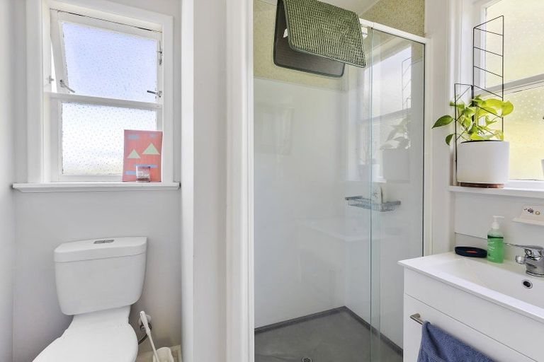 Photo of property in 14 Ribble Street, Island Bay, Wellington, 6023