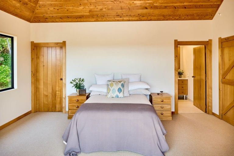 Photo of property in 57 Octavius Road, Peka Peka, Waikanae, 5391