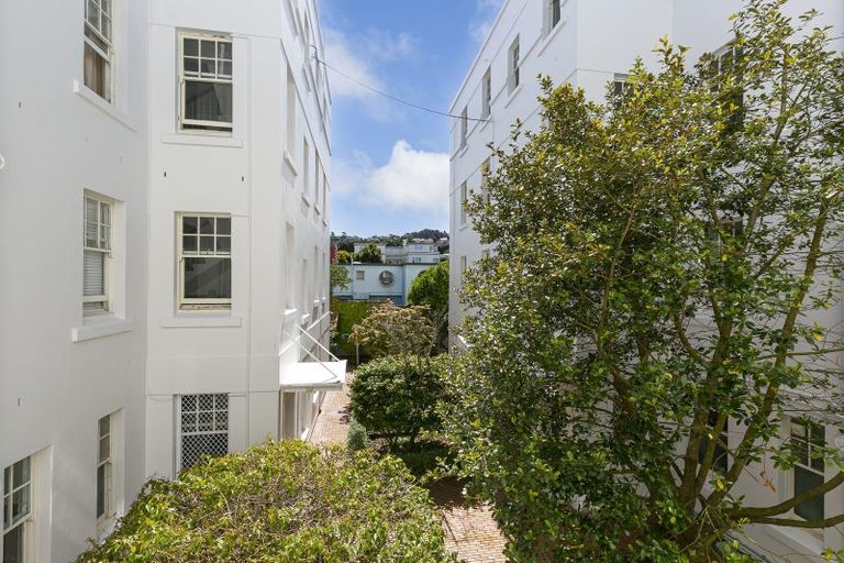 Photo of property in Blythswood Flats, 25/3 Aro Street, Aro Valley, Wellington, 6021
