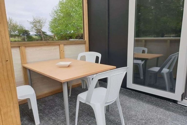 Photo of property in 152 Rimmer Road, Helensville, 0875