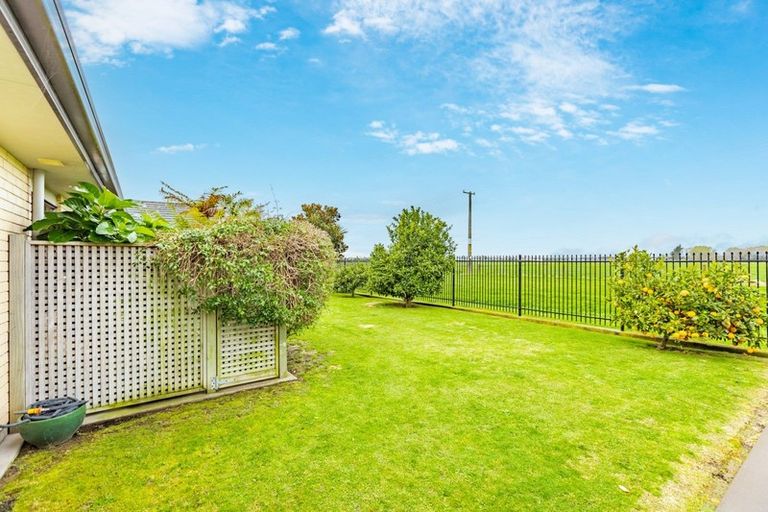 Photo of property in 25 Mcnaughton Place, Onekawa, Napier, 4110