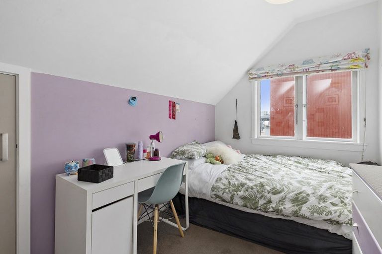 Photo of property in 8 Hargreaves Street, Mount Cook, Wellington, 6021