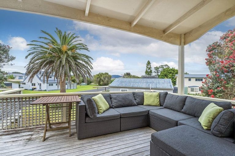 Photo of property in 19 Hicks Place, Cooks Beach, Whitianga, 3591