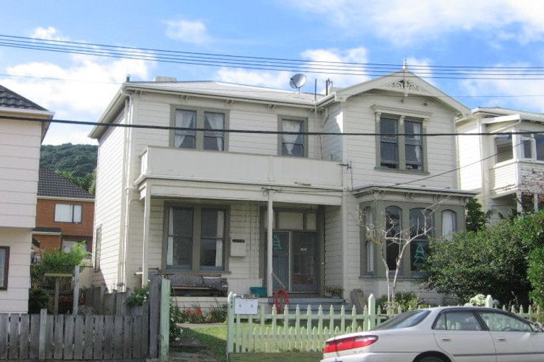 Photo of property in 145 Brougham Street, Mount Victoria, Wellington, 6011