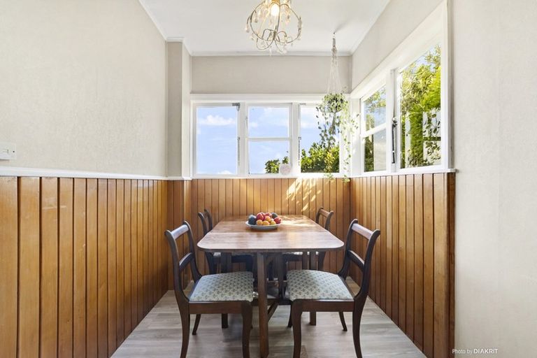 Photo of property in 55 Kinghorne Street, Strathmore Park, Wellington, 6022