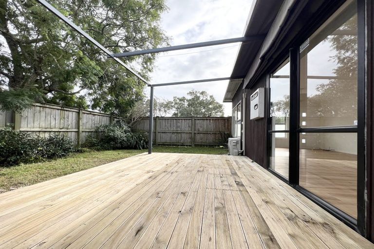 Photo of property in 1/17 Thornton Road, Milford, Auckland, 0620