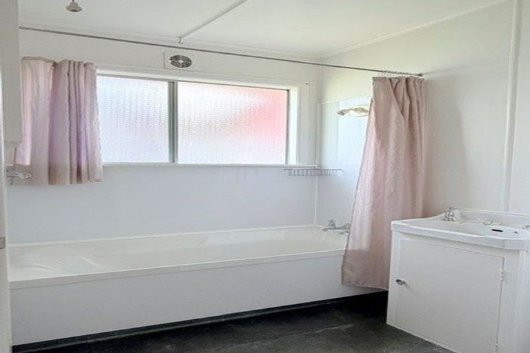 Photo of property in 4 Williams Street, Gisborne, 4010