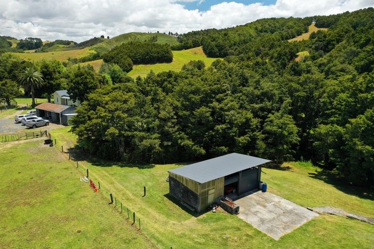 Photo of property in 482 Millbrook Road, Waipu, 0582