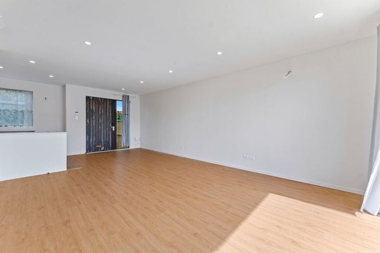 Photo of property in 17c Swaffield Road, Papatoetoe, Auckland, 2025