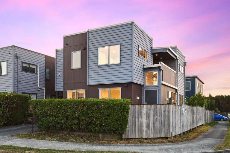 Photo of property in 36 Lockheed Street, Hobsonville, Auckland, 0618