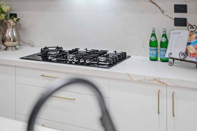 Photo of property in 36 Skulander Crescent, Orewa, 0931