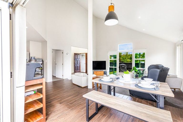 Photo of property in 32 Merlot Heights, Huapai, Kumeu, 0810