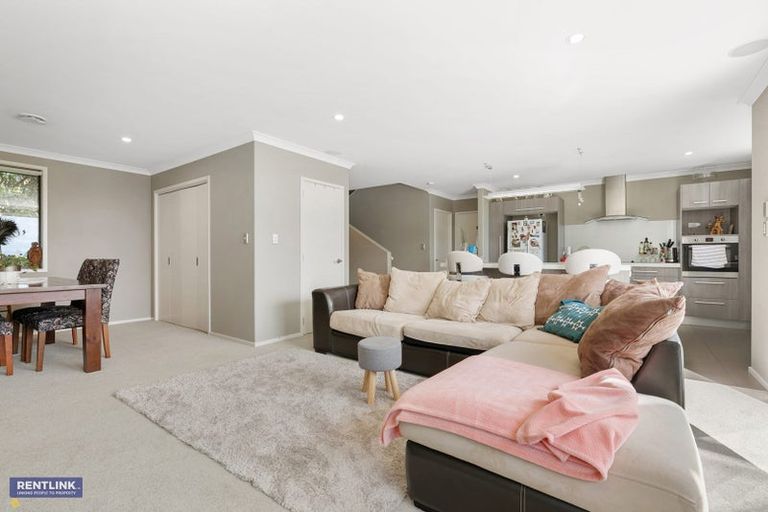 Photo of property in 16 Hillford Place, Welcome Bay, Tauranga, 3175