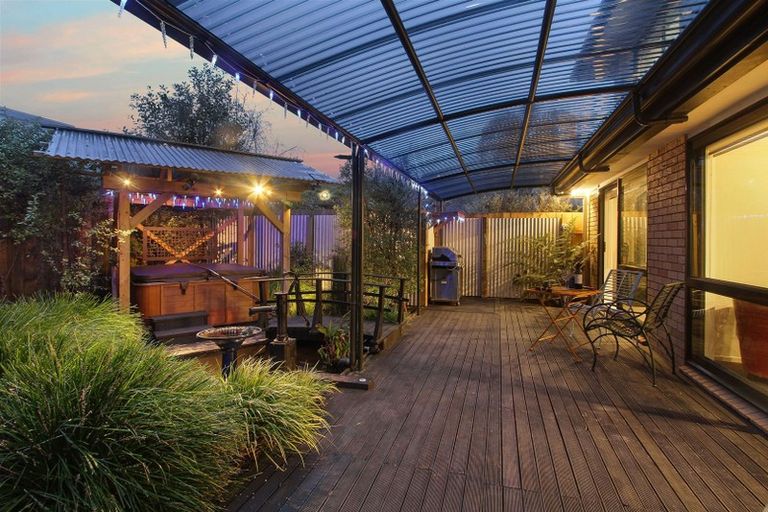 Photo of property in 25 Cape Vista Crescent, Pukekohe, 2120