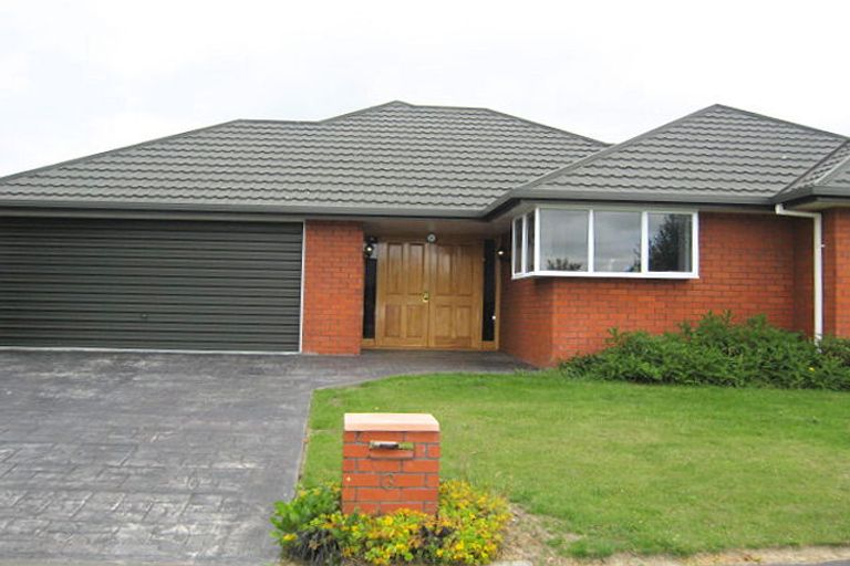 Photo of property in 3 Farnswood Place, Redwood, Christchurch, 8051