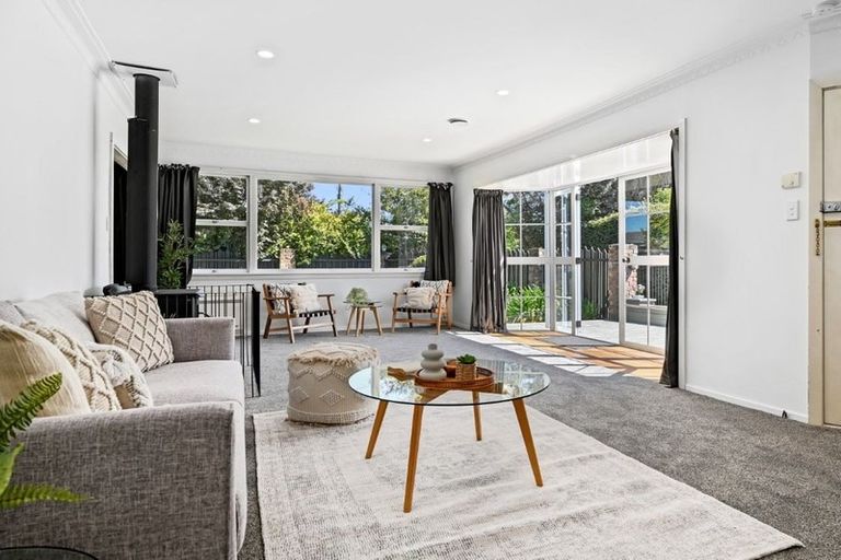 Photo of property in 10 Chedworth Avenue, Bishopdale, Christchurch, 8053