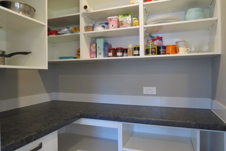 Photo of property in 19 Victoria Street, Coromandel, 3506