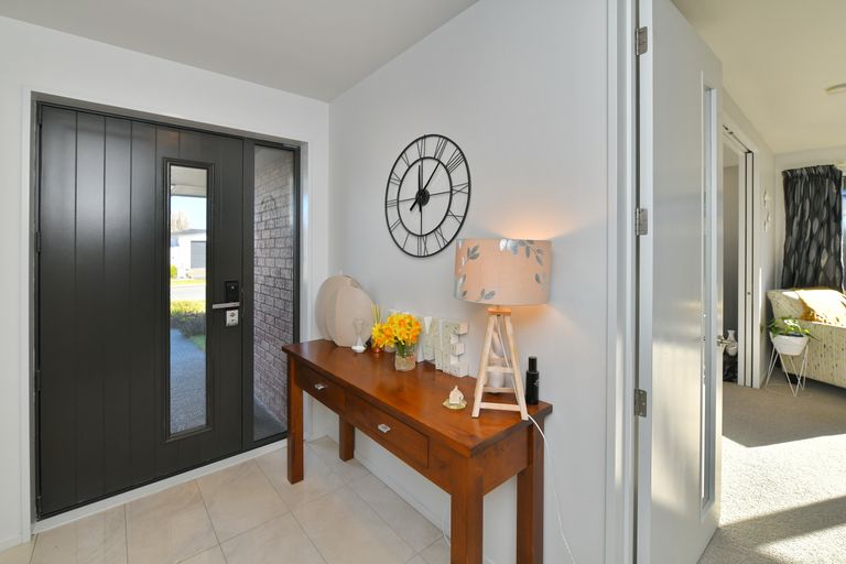 Photo of property in 10 Lambies Street, Marshland, Christchurch, 8083