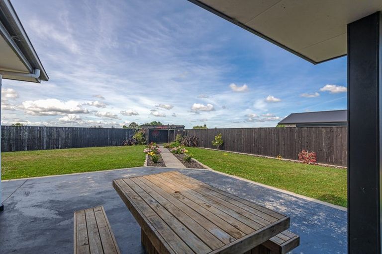 Photo of property in 15 George Street, Bulls, 4818