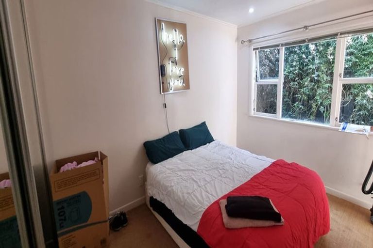 Photo of property in 2/8 Greenhill Crescent, Pakuranga, Auckland, 2010