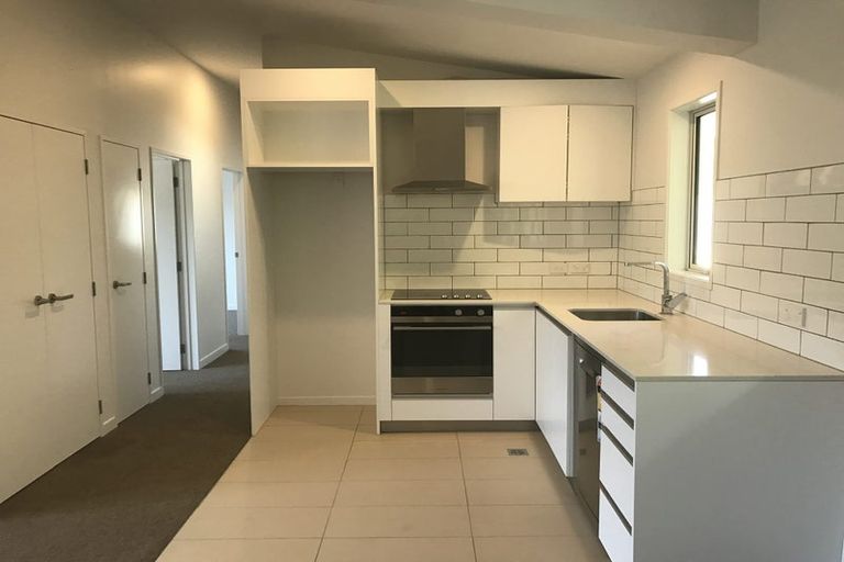 Photo of property in 10/74 Derwent Street, Island Bay, Wellington, 6023