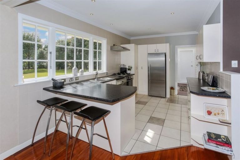 Photo of property in 171 Kitchener Road, Waiuku, 2123