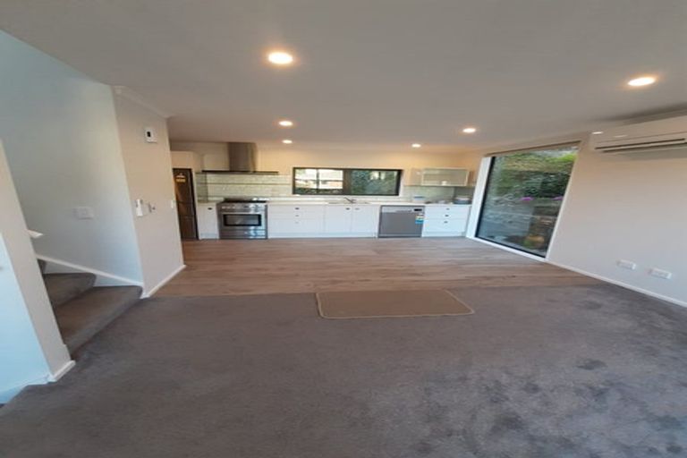 Photo of property in 31 Percy Dyett Drive, Karori, Wellington, 6012