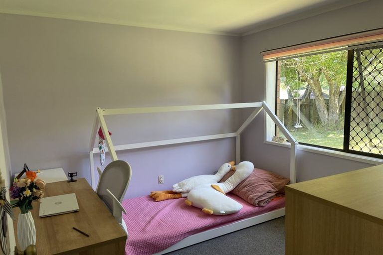 Photo of property in 24 Dianne Louise Drive, Half Moon Bay, Auckland, 2012