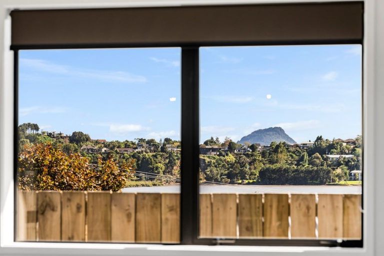 Photo of property in 3 Te Rehutai Rise, Welcome Bay, 3112