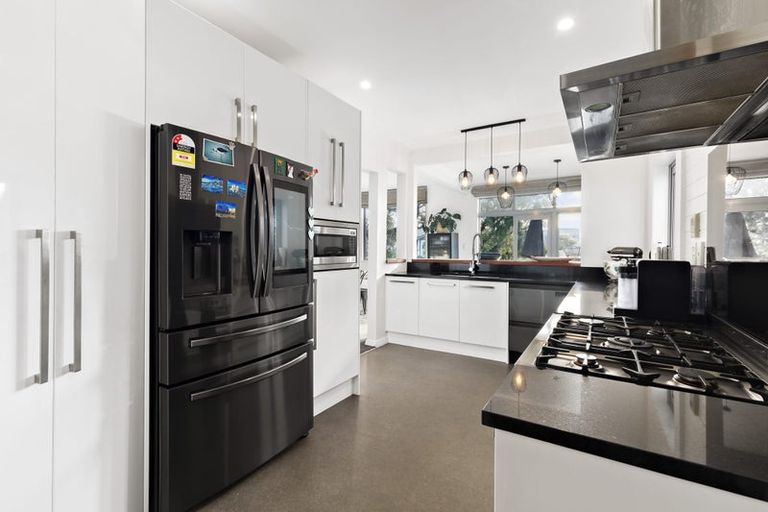 Photo of property in 5 Torridon Road, Miramar, Wellington, 6022