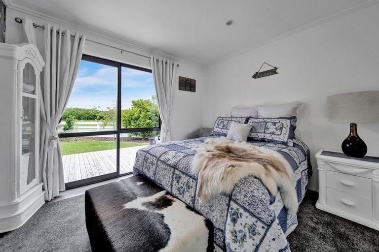 Photo of property in 554 Mountain Road, Lepperton, New Plymouth, 4373