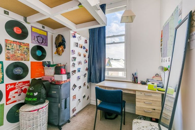 Photo of property in 79 Brougham Street, Mount Victoria, Wellington, 6011