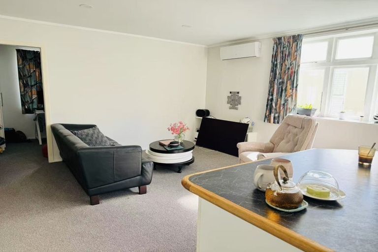 Photo of property in 336 Karori Road, Karori, Wellington, 6012