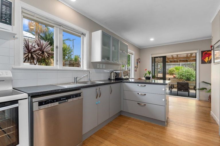 Photo of property in 11 Cartwright Road, Onerahi, Whangarei, 0110